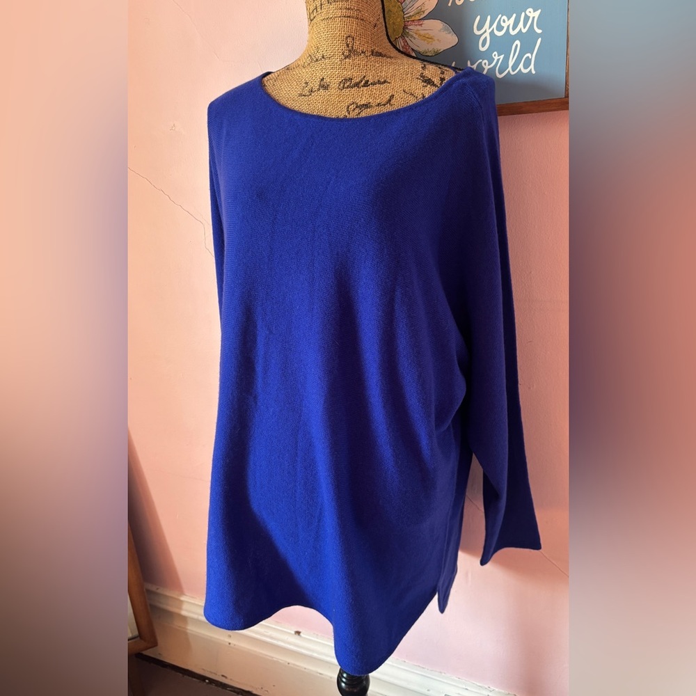Charter Club Women's Blue Crew Neck Sweater